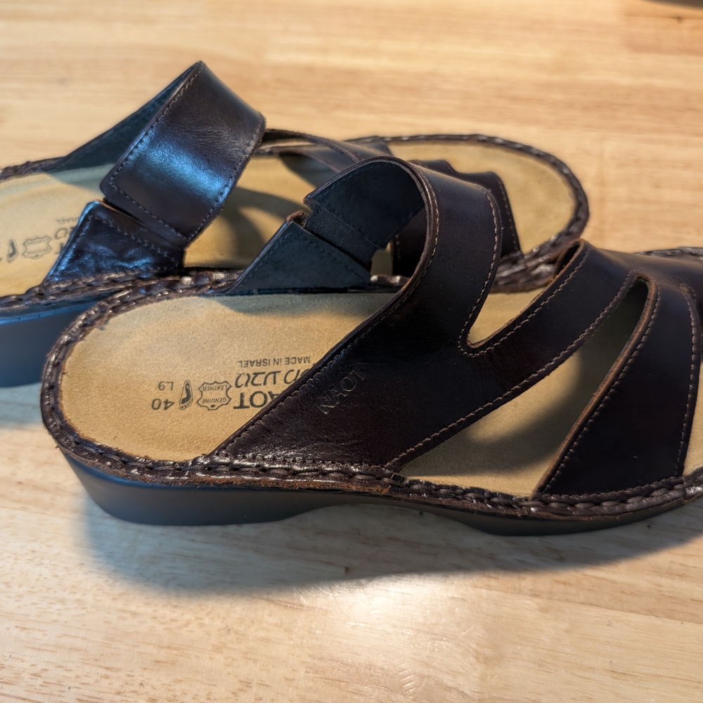 Naot Brown Leather Sandals